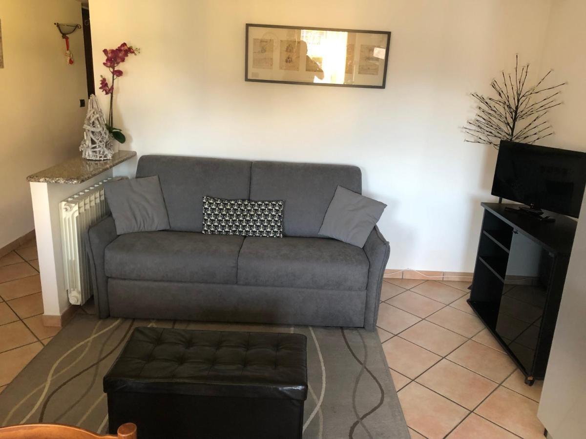אאוסטה Casa Vacanze Nicoletta מראה חיצוני תמונה